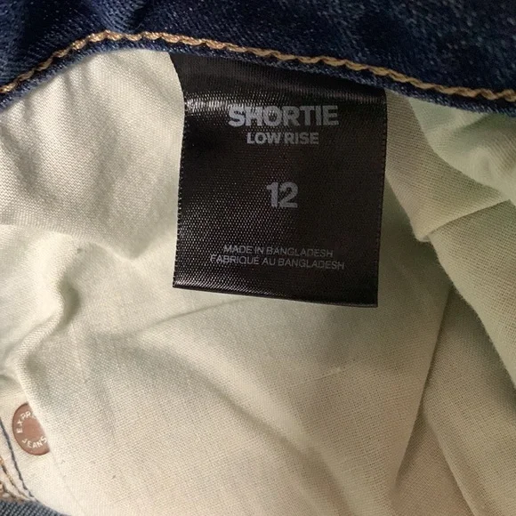 Express jean shorts - Picture 3 of 9